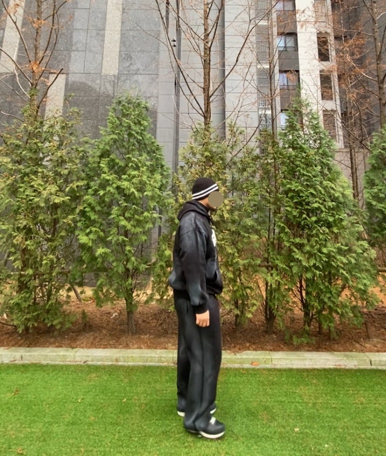 데일리룩('25. 12. 10.)루오에스펙 울니트햇 버킷햇 니트비니 벙거지 사파리햇, 갓디스 갓디스짐웨어 헤비워싱 오버핏 빈티지 후드티 트레이닝팬츠, 뉴발란스 480v5 블랙