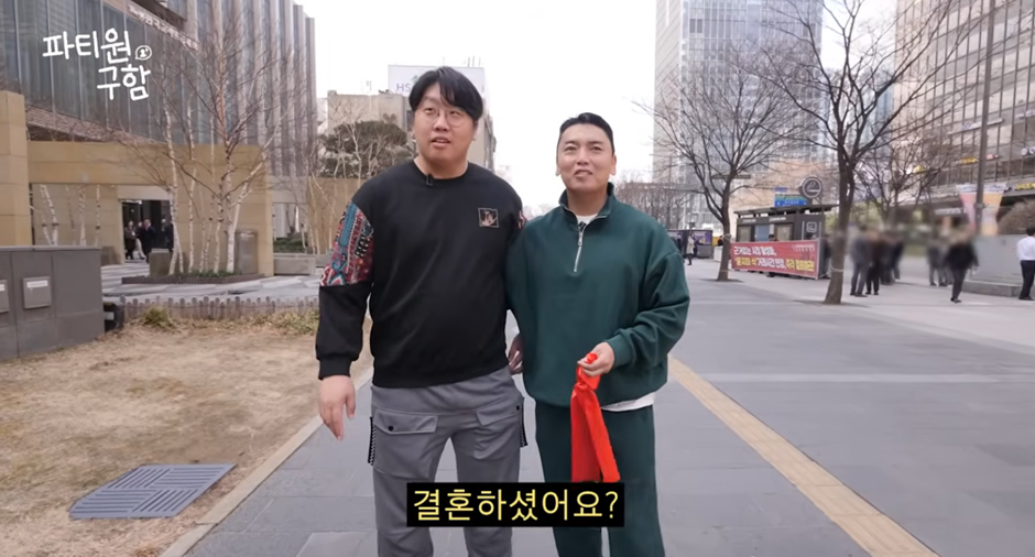 현봉식 닮은꼴 일반인 포섭하는 곽범 | 인스티즈