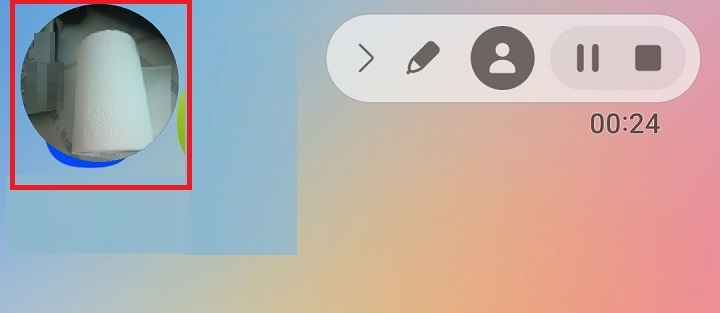 셀프촬영 화면 좌측상단에 보임