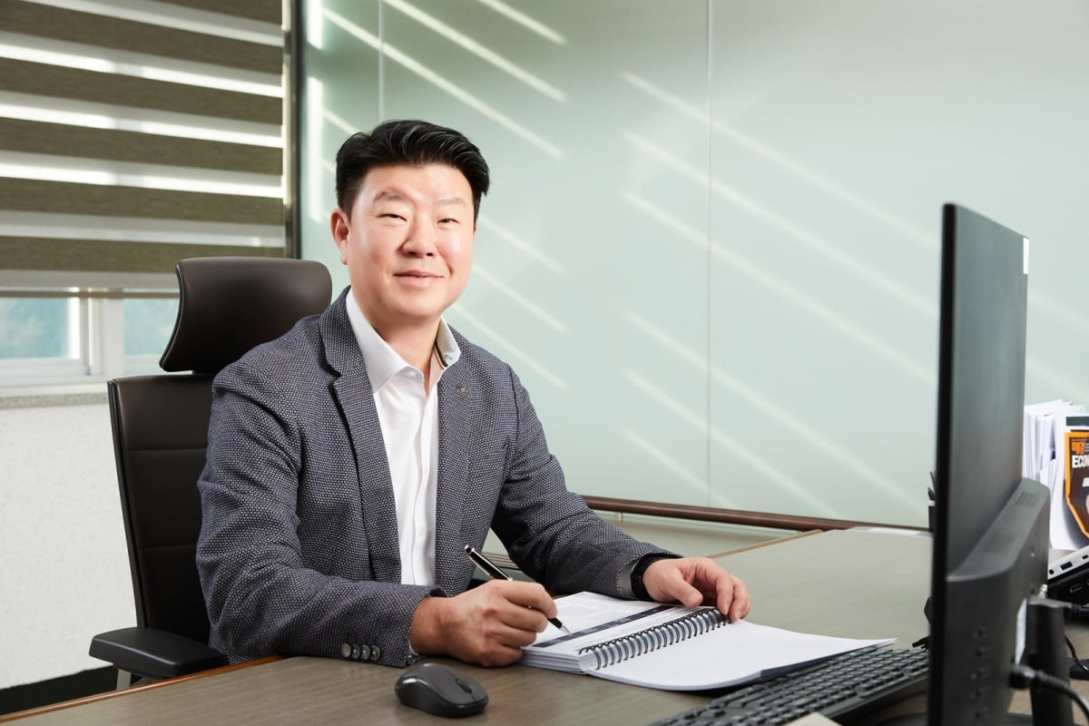 이현식 아주스틸 대표이사 사장.