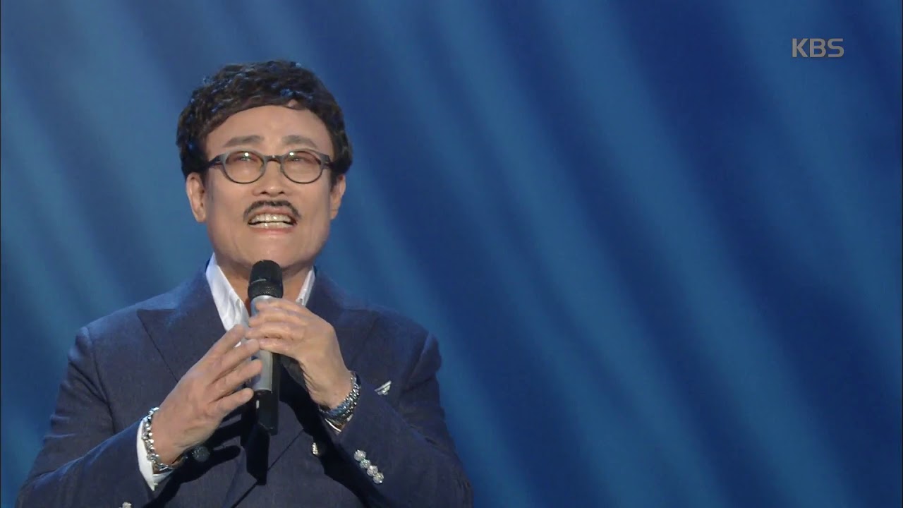 가수 김동아 인물 사진