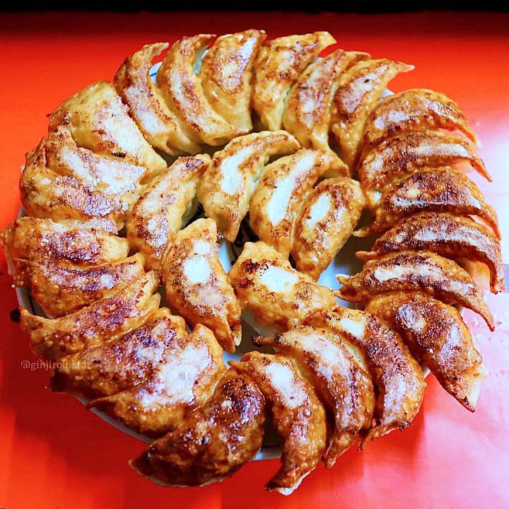 생활의달인 바삭한 군만두 육즙터지는 찐만두 숨어있는 만두 양대산맥 부산 3대 100년 노포 중국집 은둔식달 오늘 방송 맛집 정보