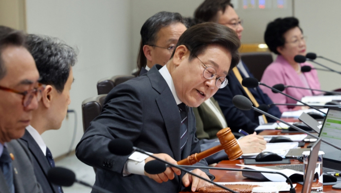 강준욱 비서관 자진 사퇴