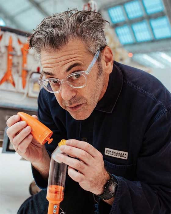 현대미술가이자 조각가 '톰 삭스'