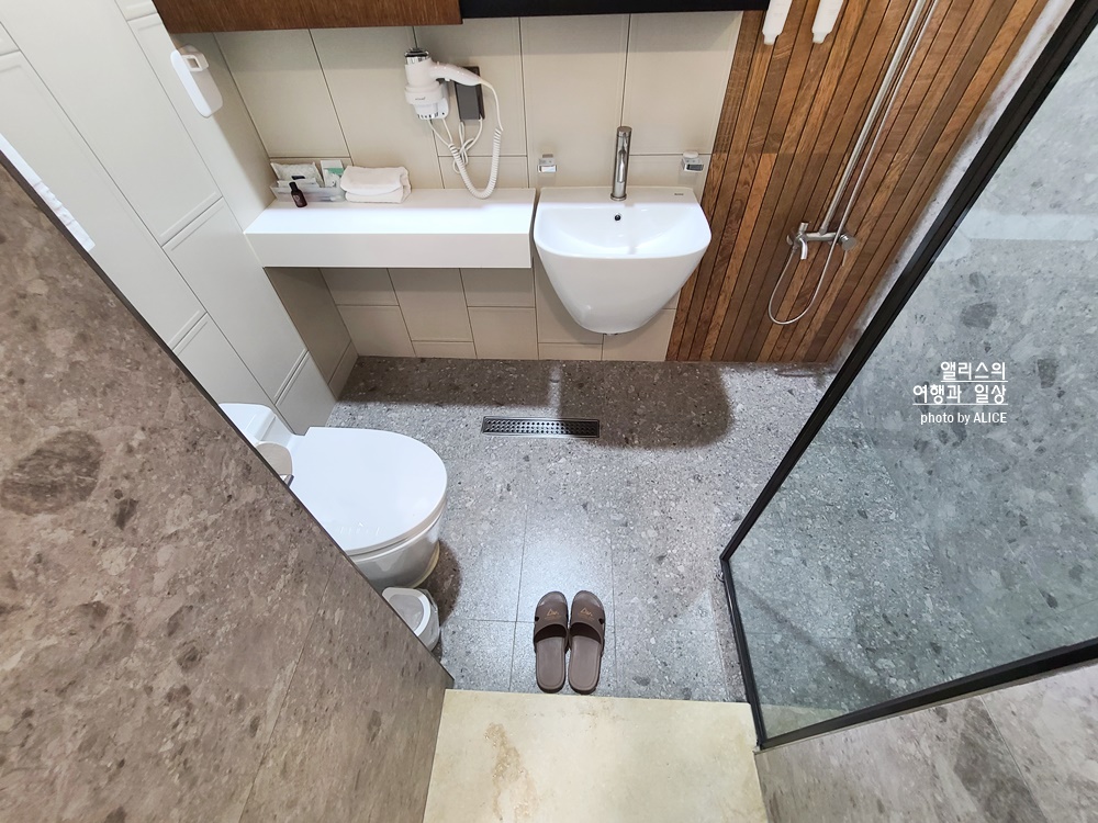 동묘역 구제시장 근처 호텔 디엠 DM, 시네마룸(넷플릭스 무제한, 팝콘+콜라 서비스) 동대문 종로 근처 호텔