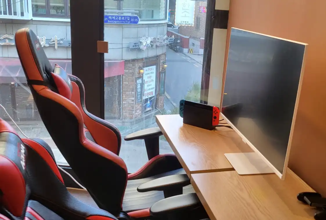 잠실 만화카페 내부 이미지