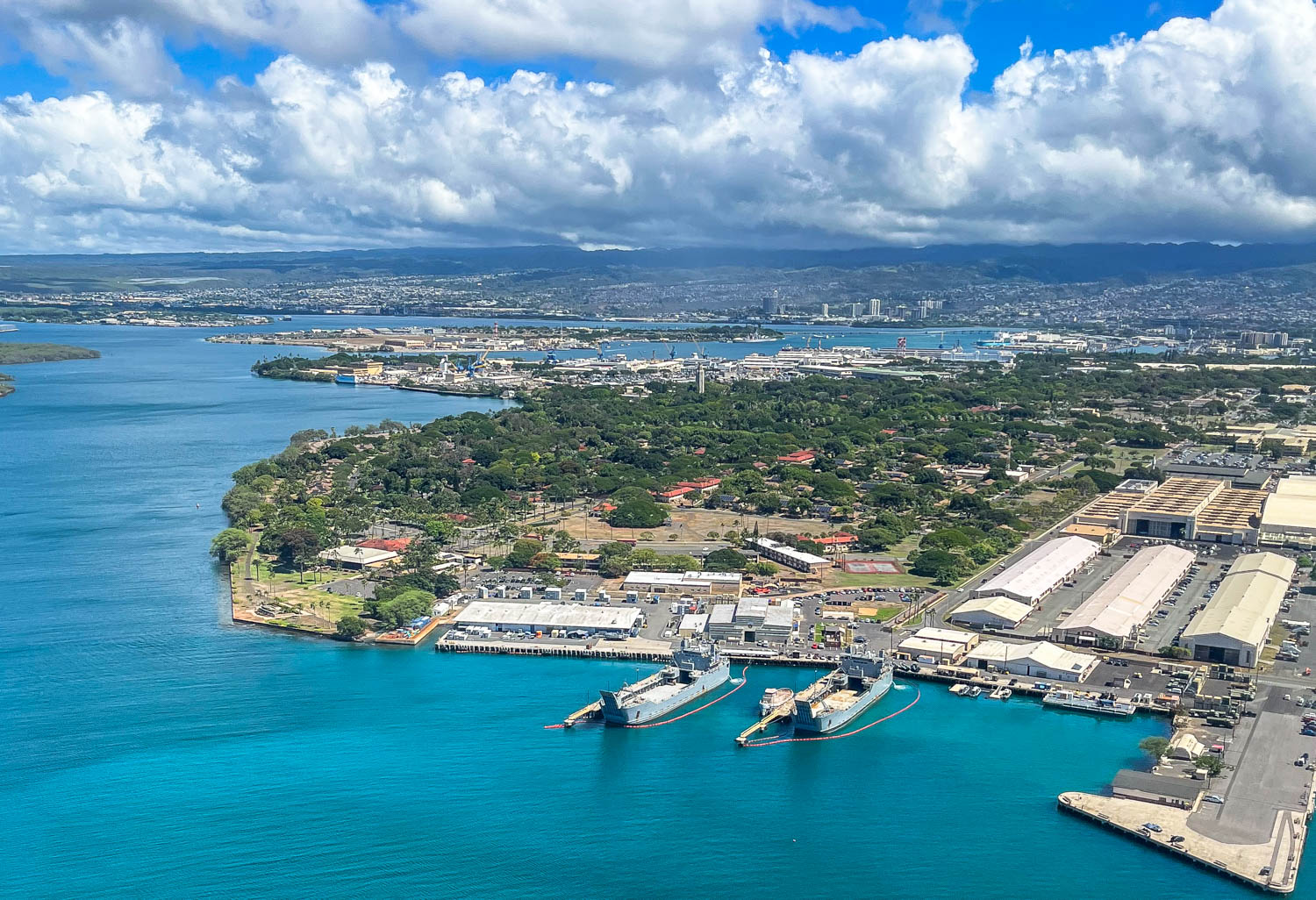 비행기에서 본 하와이 미군기지