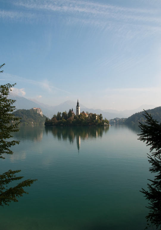 동유럽 감성 여행: 슬로베니아 블레드 호수의 비밀