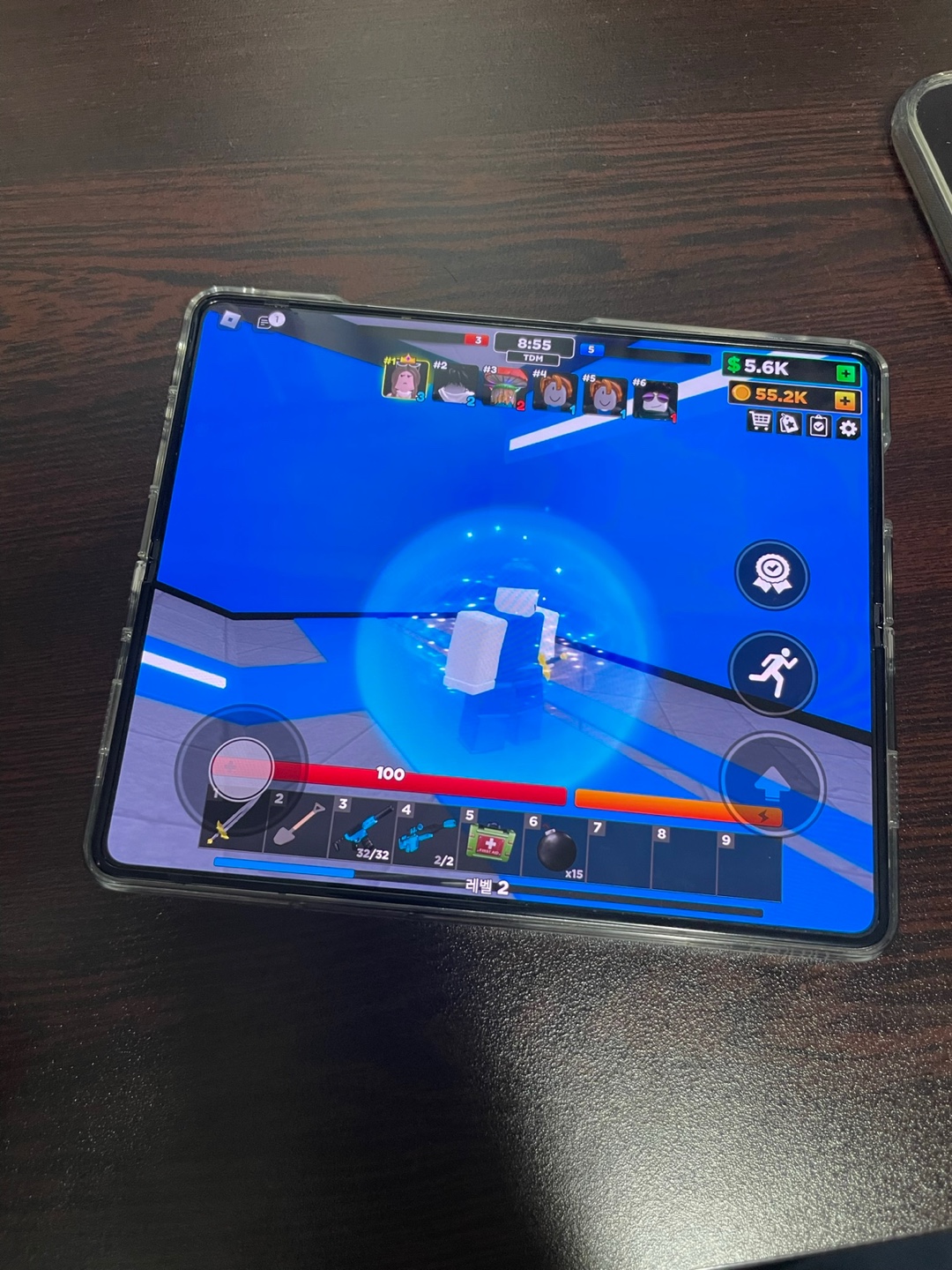 갤럭시 Z 폴드 5 게임 화면