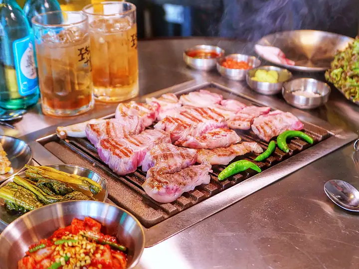 생방송오늘저녁 은평구 녹번역 뭉텅 돼지고기 주먹고기 숯불 구이 맛집 추천