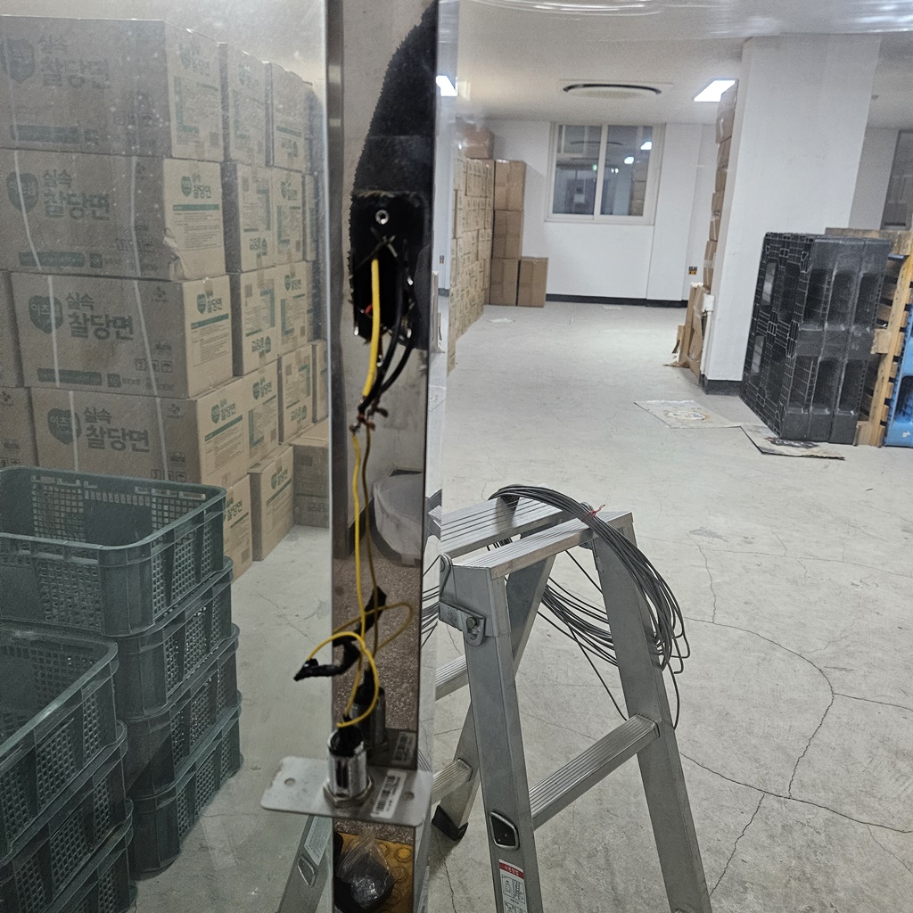 부산 중구 부평동 사무실 창고 슬라이딩 미닫이 자동문 디지털 출입통제 도어락 번호 전자키 설치