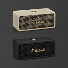 마샬 엠버튼3 블랙 색상과 크림 색상