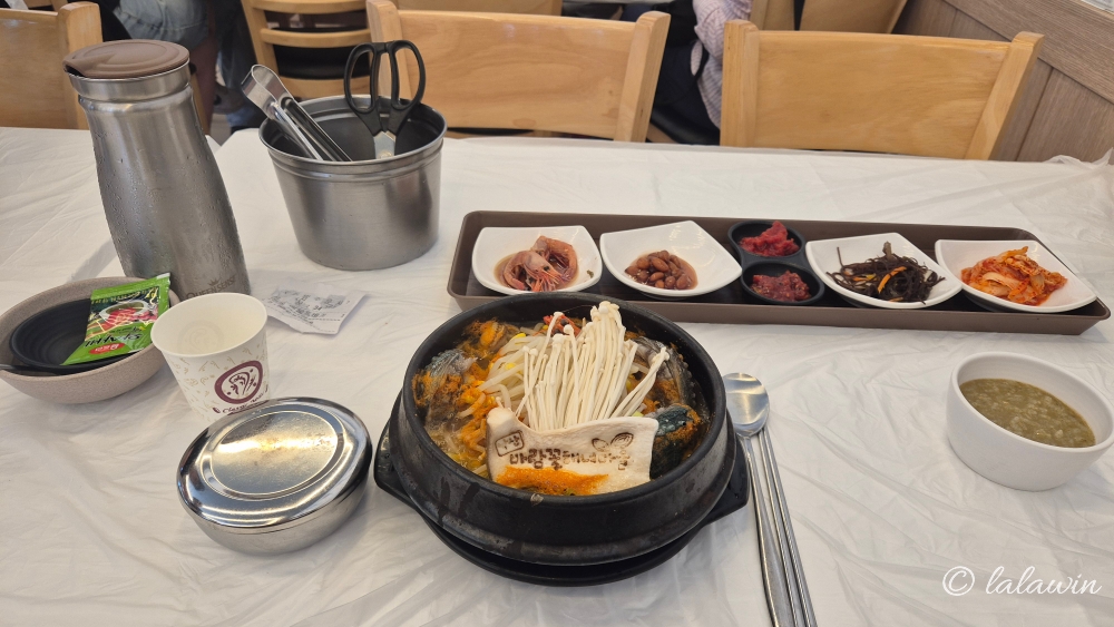 바람꽃해녀마을 전복 해물 뚝배기 상차림, 반찬