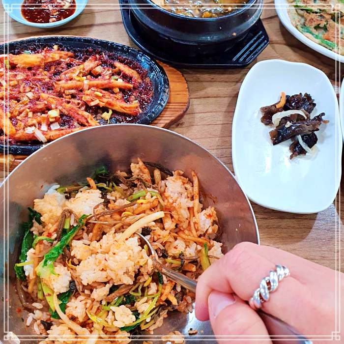 단양 구인사 맛집 10가지 넘는 밑반찬, 불고기, 버섯전골