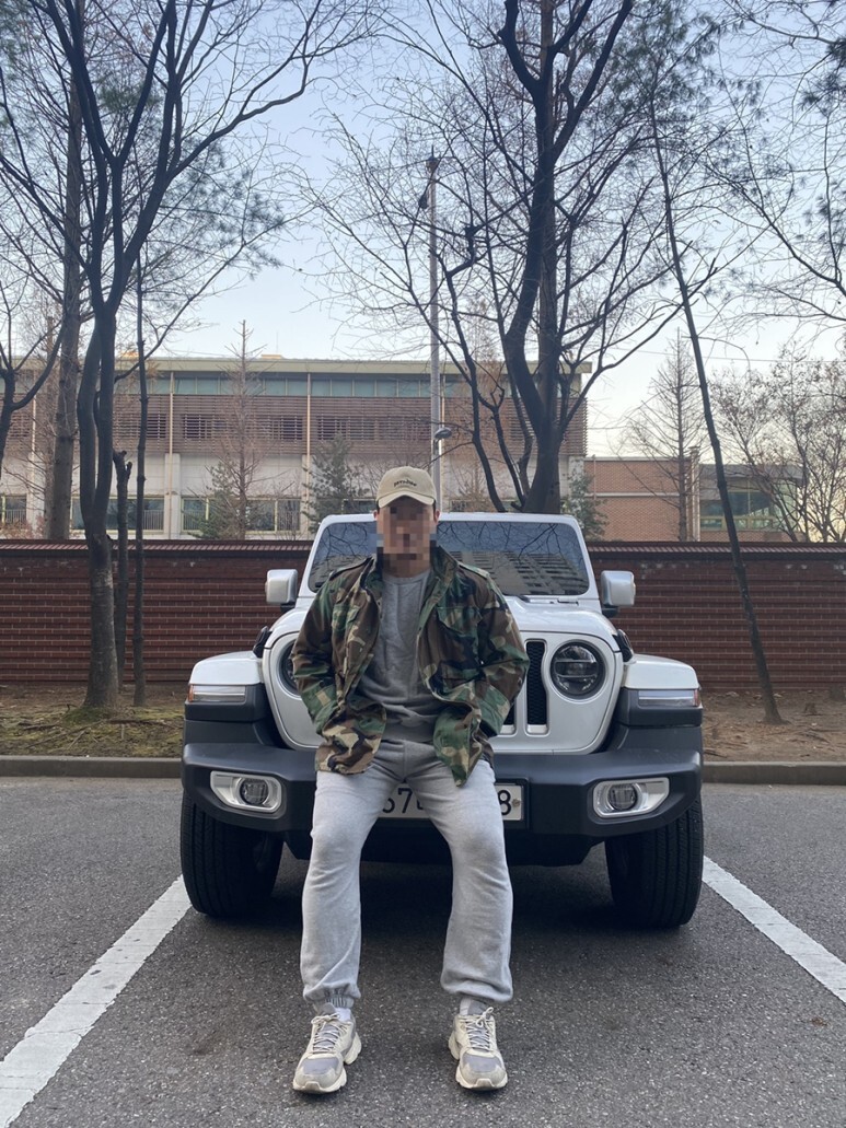 데일리룩(오뭘입)빈티지 볼캡, M65미군야상, 비스폰지 멜란지그레이 맨투맨, 제멋 조거팬츠 멜란지그레이, 리복 로얄 브릿지, 데일리룩, 데일리코디, 데일리패션, ootd