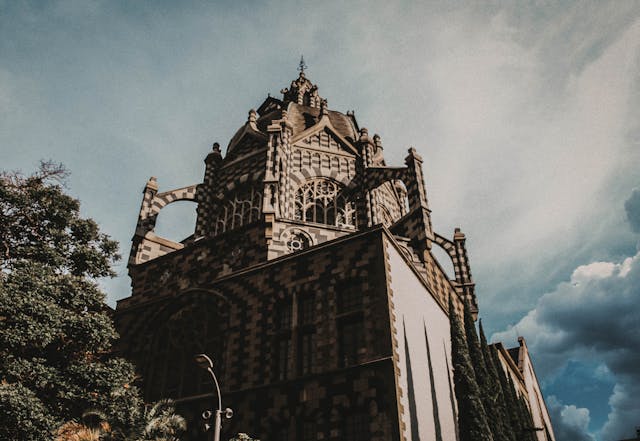 콜롬비아 메데인, 왜 노마드들의 천국이 되었을까?