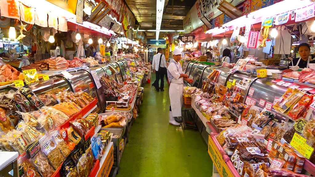 오키나와 로컬 맛집 마키시 공설시장 1층 상점가