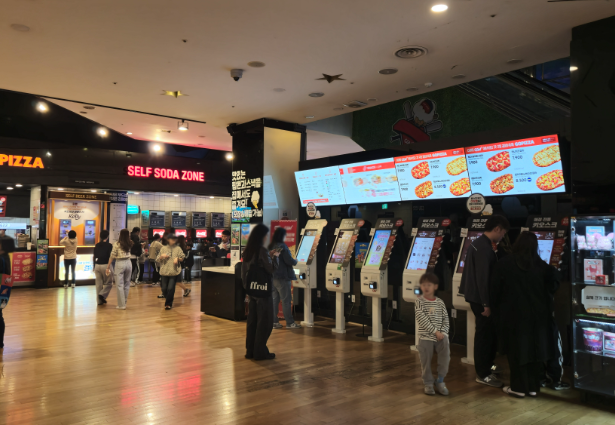 안산 CGV 영화관 내부 모습