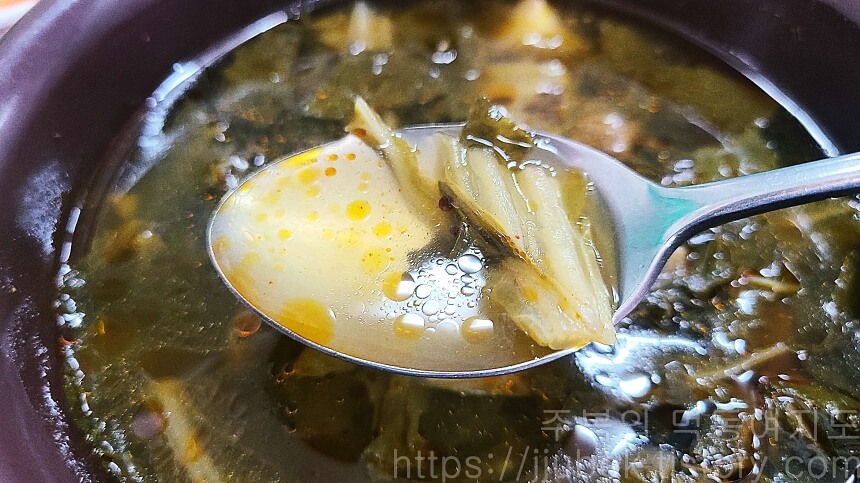 원조-소문난집-국밥전문-우거지-해장국-육수-맛