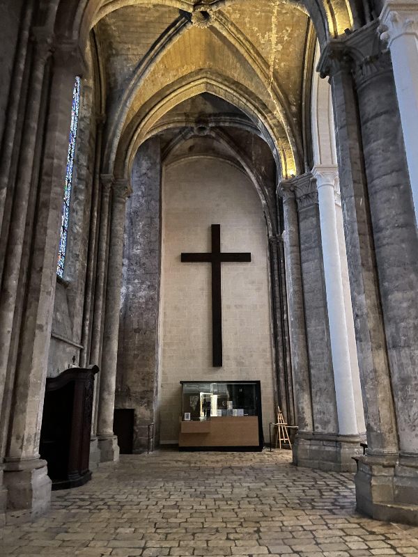 샤르트르 대성당 십자가