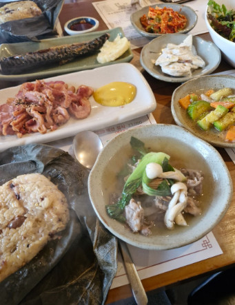 남겨서뭐하게 부여 연잎밥상 맛집