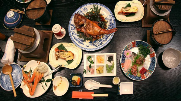 가이세키 (会席) - 료칸 경험의 정점인 미식 예술