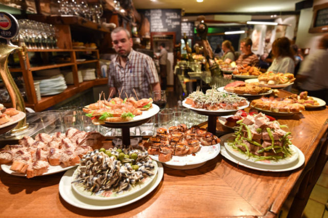 타파스 문화가 특별하게 느껴지는 스페인 미식 여행