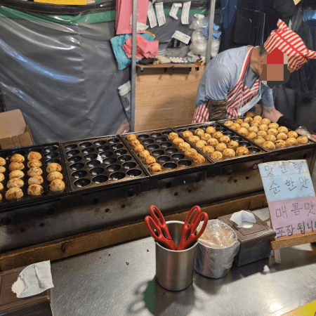 미아역 타코야끼 포장마차 내부