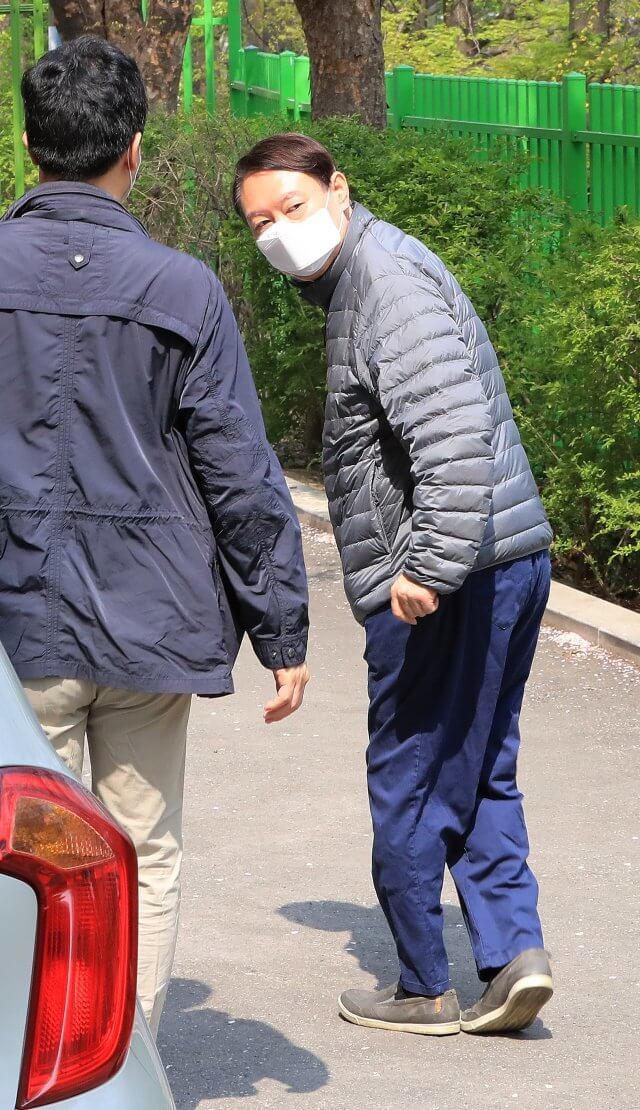 윤석열 패딩 브랜드 어디? 구매하기, 가격