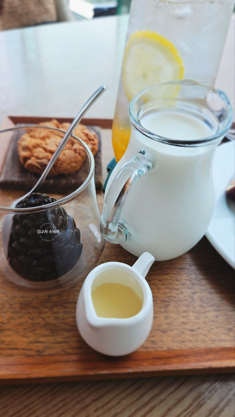 🌲 속초 울산바위 카페 ‘더 엠브로시아’ 방문 후기 ❘ 솔방울 라떼와 초코무스 맛집[내돈내산 후기]