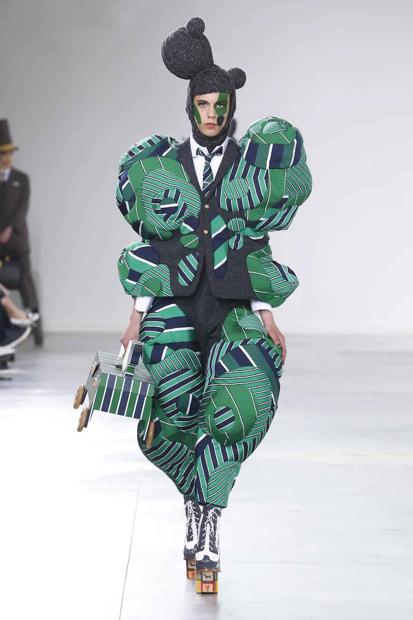 톰 브라운 남성 2022 가을 런웨이 컬렉션 패션쇼