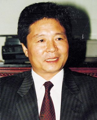 진성만 별세