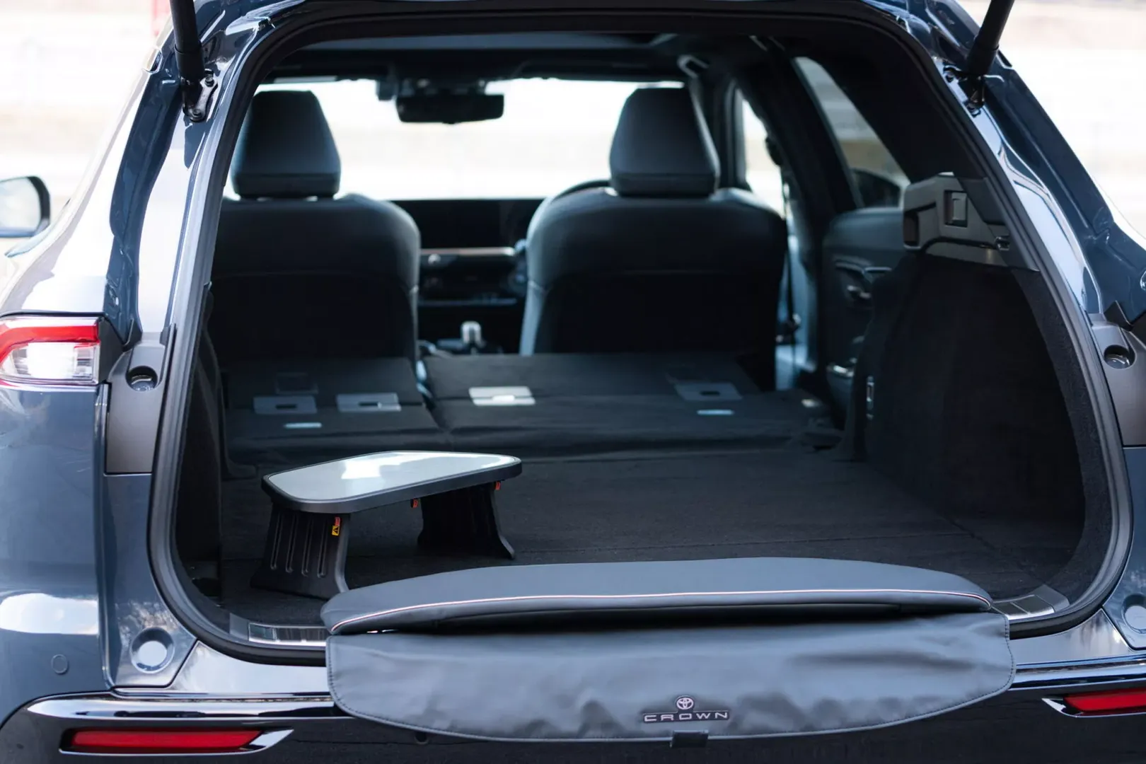 토요타 크라운 에스테이트 이미지