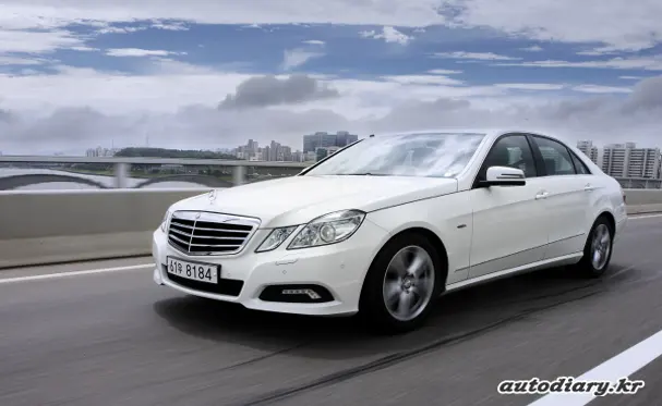 벤츠 E200 사진