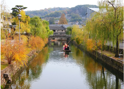 오카야마의 시골 마을 구라시키, 전통 거리와 수로 투어