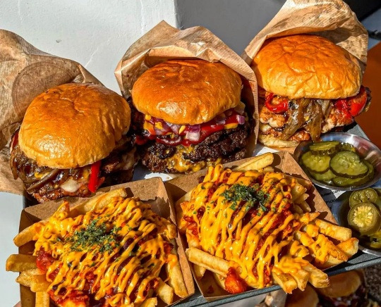 강남 수제 버거 '버거스올마이티'