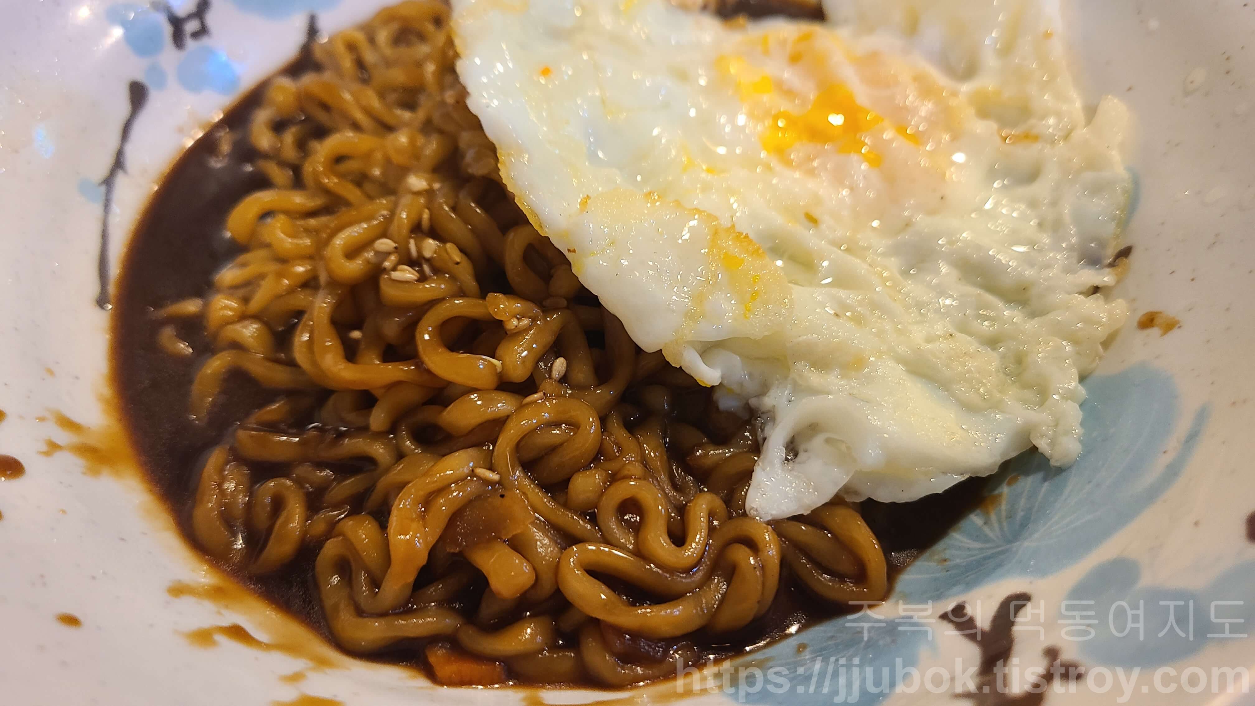 추억포차-라면류-짜파게티-계란후라이