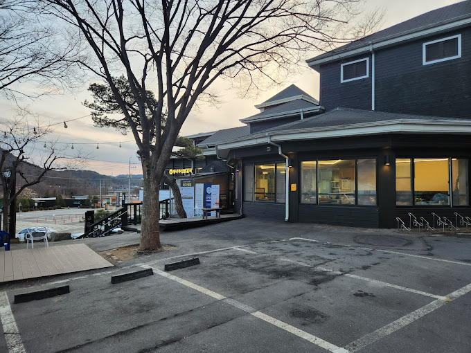 춘천 닭갈비집 '춘천통나무집 닭갈비'