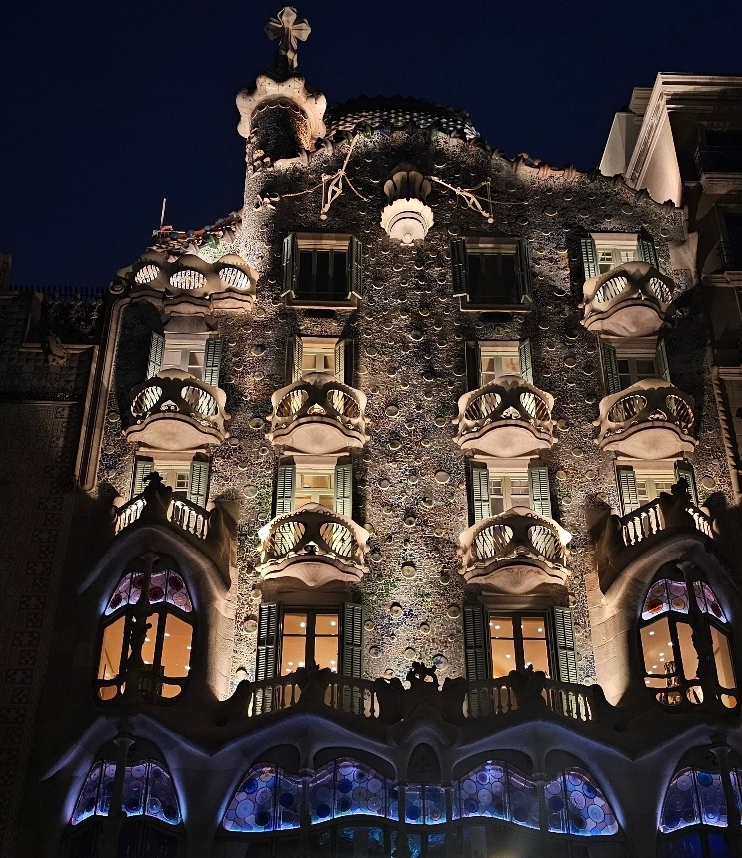 바르셀로나 까사 바뜨요 야겅