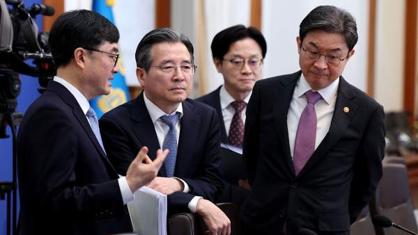 청와대 비상경제 현안점검회의 핵심 요약 및 경제 전망: 2026 중동 전쟁 장기화와 유가 폭등 대책