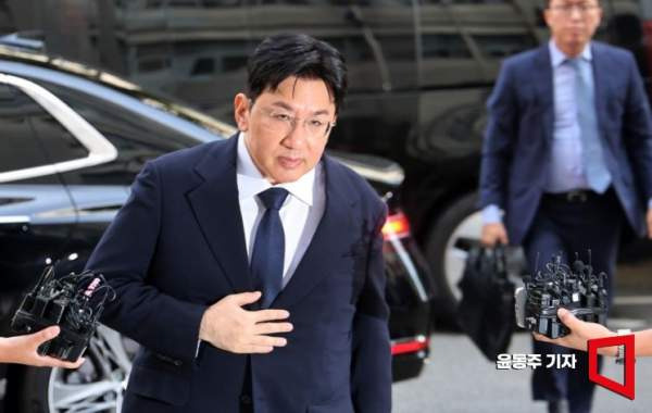 방시혁 구속영장 반려 프로필 나이 겷혼 자녀 주식