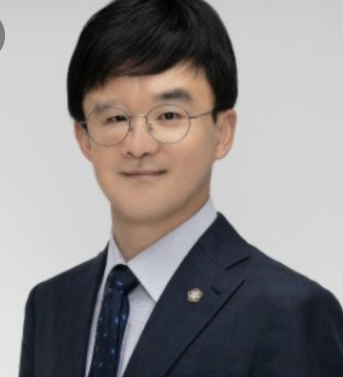 권우현 변호사 프로필 권우현 감치 법원행정처 고발