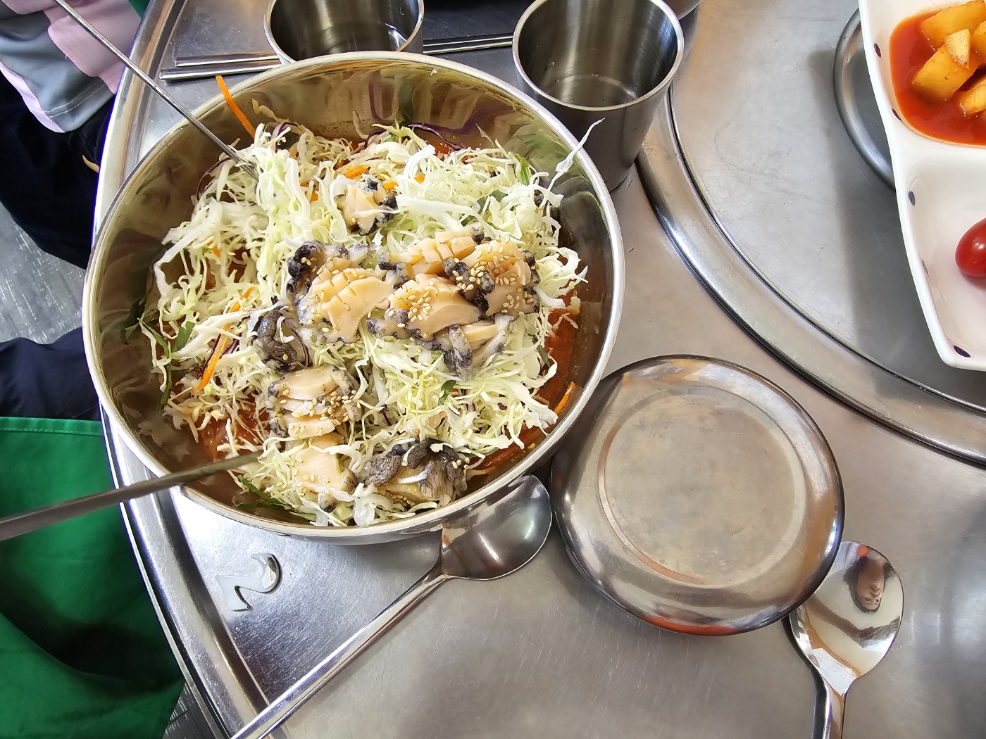 밥도같이나오는 전복물회