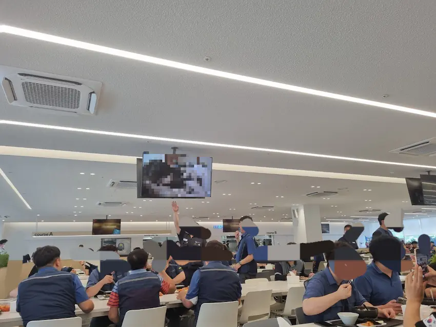 현대자동차 식당TV에서 야동 틀어줌