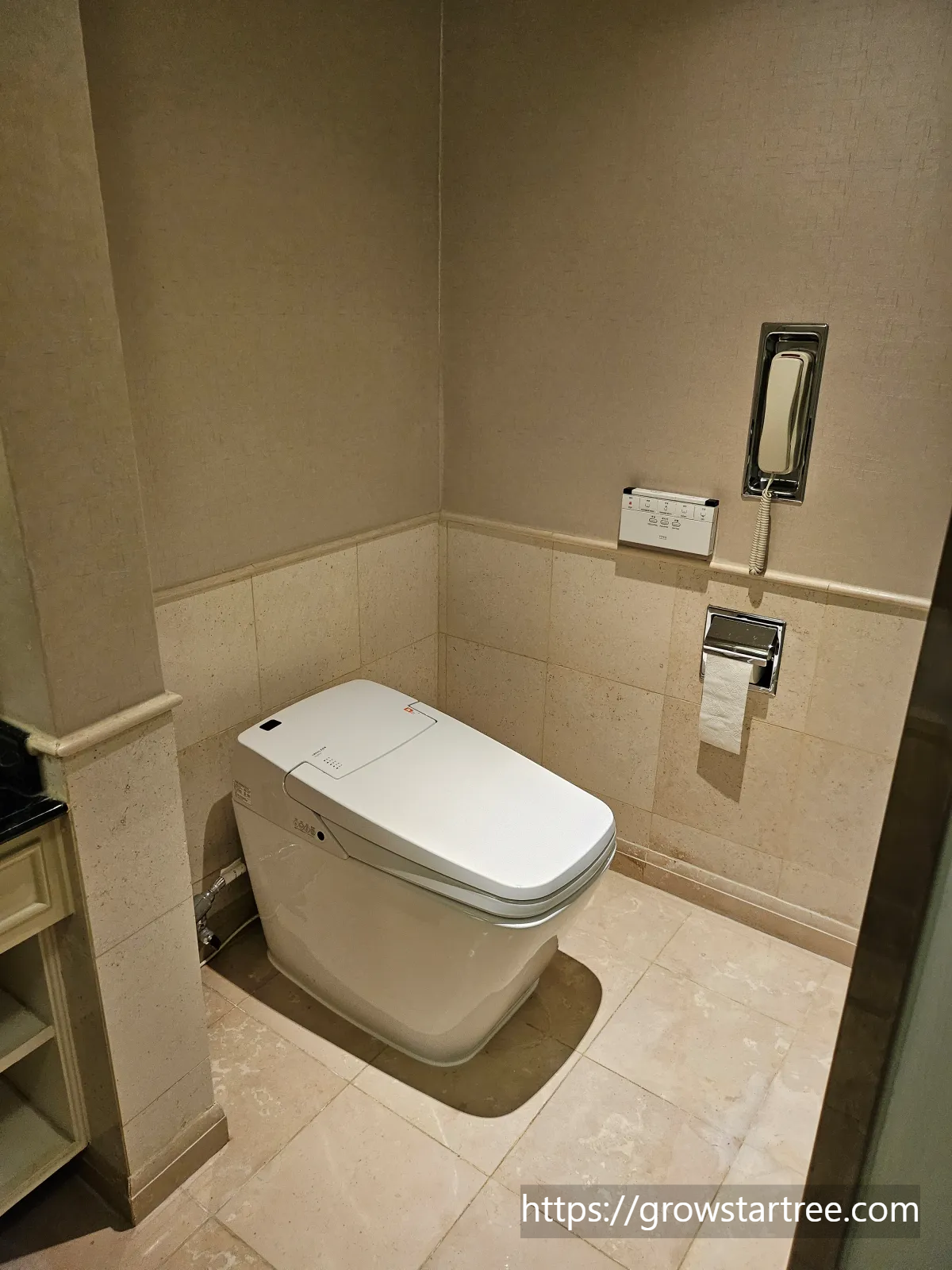 롯데호텔 제주 프리미어 가든뷰 패밀리 더블룸(프리미어 더블더블 가든)