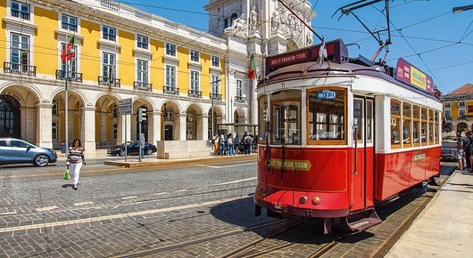 리스본 트램 출처 Pixabay