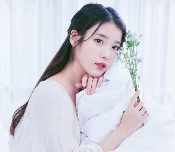 아이유-기부-어린이날-1억원-쾌척