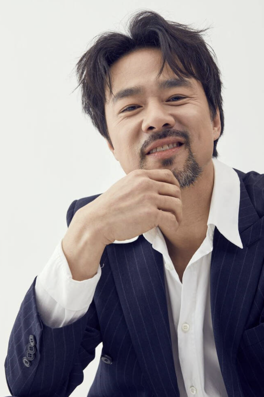 김홍표 프로필 화보