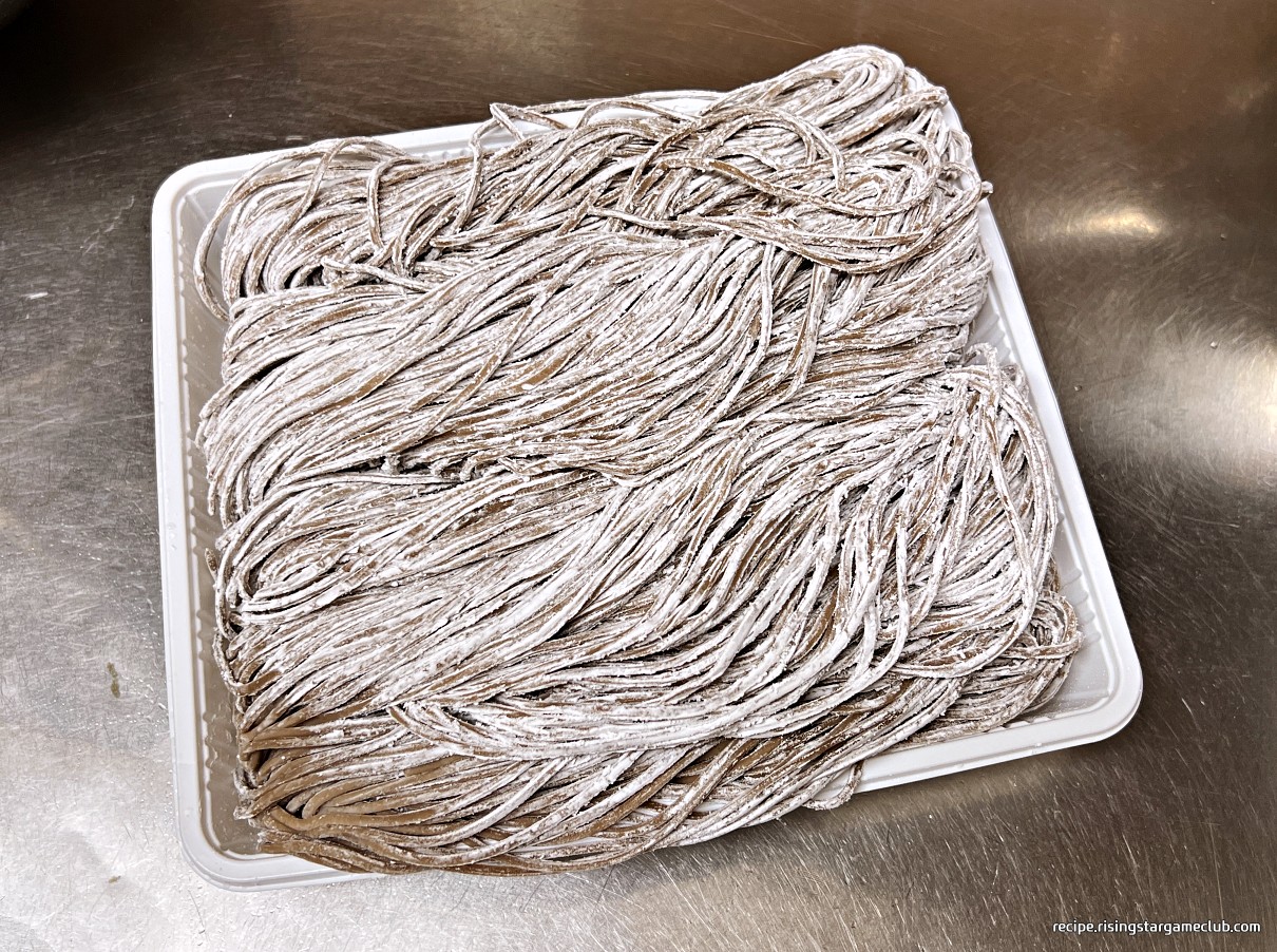 판모밀국수에 들어갈 메밀 생면 사진