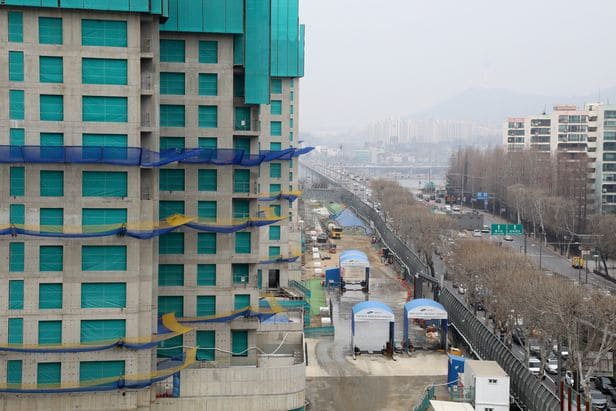 "서울 지자체들, 재건축 부담금 부과 절차 중단"